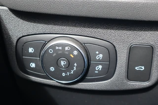 Ford Focus Wagon 155PK ST-LINE-X AUTOMAAT BTW PANODAK EL-ACHTERKLEP BLISS WINTERPACK HEAD-UP DISPLAY EX-FABR. AUTO 100.000KM/4JR GARANTIE / 27