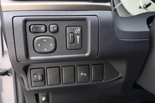 Lexus CT 200h Business Line | Navigatie | Climate Control | Achteruitrijcamera | Parkeersensoren voor & achter / 19