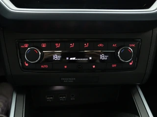 SEAT Arona 1.0 TSI Style Launch | Trekhaak | Navigatie | Camera | Stoelverwarming / 45