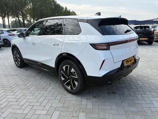 Opel Grandland Electric Business Edition 73 kWh | ECC | Navigatie | Elektrisch glazen panorama-dak | Matrix LED Verlichting | Cruise control | Camera | Winterpakket | 19" LM-Velgen / 7