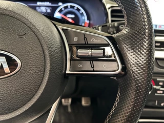 Kia ProCeed 1.0 T-GDI GT-Line | Elektrisch Glazen Schuif / Kanteldak | Apple Carplay / Android Auto | Navigatiesysteem | Stoel + Stuurverwarming | Licht + Regensensor | Parkeersensoren + Camera Achter | Cruise Control | 17” Lichtmetalen Velgen | Climate Control Rijstrooksensor + Correctie / 18