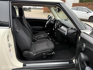 Mini 1.6 one airco stoelverwarm. 1e eigenaar 86dkm nw apk / 10