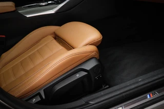 BMW 3-serie 330e xDrive eDrive M-Sport Edition | MEDIA PACK | STUURVERWARMING | TREKHAAK | 19" / 16