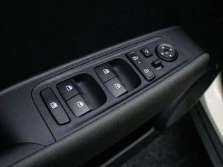 Hyundai Inster Pulse 49 kWh Dealer | Adaptieve Cruise Control / 19