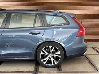Volvo V60 2.0 B3 R-Design | Panoramadak | Harman Kardon | 360 Camera | Apple carplay & Android Auto / 48