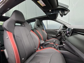 Skoda Kamiq 1.0 TSI Monte Carlo * 29.000KM! * Panoramadak * Stoelverwarming * Carplay * Full Led * / 7