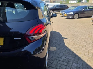 Peugeot 208 1.2 PureTech Active TEL AUTOMAAT PDC CC / 8