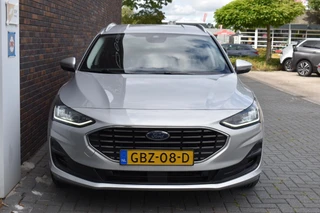 Ford Focus Wagon 1.0 EcoBoost Hybrid Titanium / 10