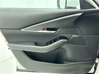 Mazda CX-30 2.0 e-SkyActiv-G M Hybrid Sportive Automaat | Camera | Blind Spot Warning| Stoelverwarming | Stuurverwarming / 12