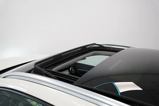 Mercedes-Benz GLA 200 Ambition  Panoramadak Navigatie Bi-Xenon / 25