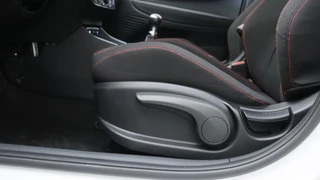 Hyundai i20 1.2 N Line | Navigatie | Private lease 409,- p.m. | / 20