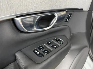 Volvo XC90 2.0 T8 Plug-in AWD Ultra Dark | Massage | Luchtvering | 22Inch | 7-Pers. | Pano |360°|H & K |Head-Up|Elektr Trekhaak / 29