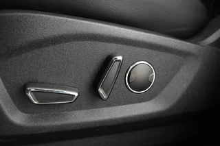 Ford S-Max 2.0 TDCi Titanium 7p  7 Persoons, Navigatie, Leer, Climate, Trekhaak / 19