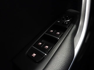 Kia XCeed 1.6 GDi PHEV Plug-In DynamicLine NAVI/CAMERA/LED/18"LMV! / 20
