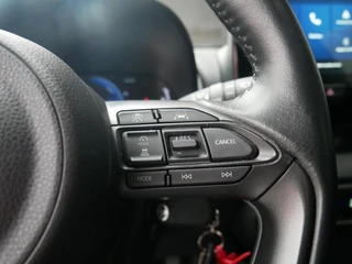 Toyota Yaris 1.5 Hybrid Dynamic Dealer onderhouden| ACC / 16