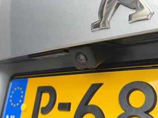 Peugeot e-2008 GT Pack 50 kWh 136PK Automaat Navigatie, Achteruitrijcamera, Keyless, Stoelverwarming, Adaptieve Cruise Control / 12