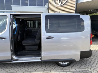 Toyota PROACE Electric Verso LONG EXTRA RANGE DYNAMIC 75KWH 8-PERSOONS ROLSTOELAUTO VERLAAGD-INBOUW-OPRIJPLAAT 2x SCHUIFDEUR / 14