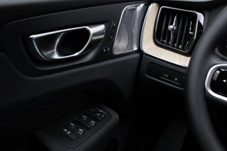 Volvo XC60 T8 Plug-in hybrid AWD Ultra Dark Snel Leverbaar! Te bestellen! / 20