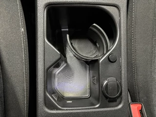Volkswagen Golf 1.0 eTSI Life / NL-auto, Automaat, 52.679KM / 36