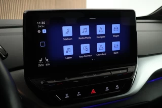 Volkswagen ID.4 First 204pk 77 kWh SOH 91% Leder Stoelverwarming Camera Navigatie / 19