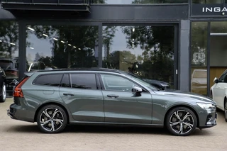 Volvo V60 T8 AWD Plus Dark / 9