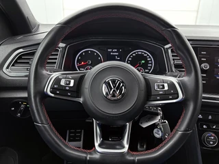 Volkswagen T-ROC 1.5 TSI Sport | Camera | Adaptive Cruise | Stoelverwarming | Navi / 15