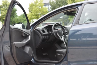 Volvo V40 1.5 T2 Polar  | NL-Auto | Historie | Standkachel | Stoelverwarming | Nav | Sfeerverl. | Full LED | Zeer netjes / 13