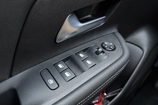 Opel Mokka 1.2 Turbo 145Pk Automaat Hybrid GS | Climate control | Navigatie | Camera | Stuurverwarming | Parkpilot | LED-Matrix | LM-Velgen / 17