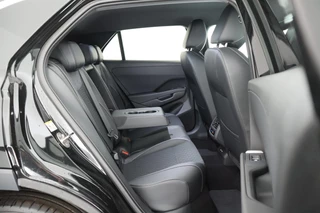 Volkswagen T-Roc 1.5 eTsi 150pk DSG R-Line First Edition Trekhaak Camera Keyless Stoelverwarming Virtual Cockpit Carplay / 13