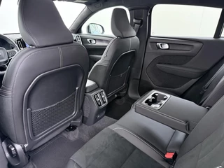 Volvo C40 Recharge Core 69 kWh SOH 93%|VOLVO DEALER ONDERHOUDEN| ACHTERUITRIJCAMERA| PANORAMADAK| STOEL + STUURVERWARMING| RIJKLAARPRIJS INCL. 12 MAANDEN BOVAG GARANTIE| / 21