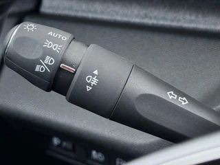 Peugeot 308 SW 1.6 Plug-in Hybrid 180 Allure / 26