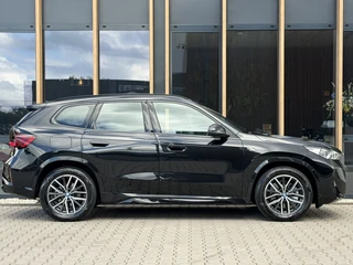 BMW X1 xDrive25e M-sport Camera | Keyless | Carplay | Ambiance verlichting / 13