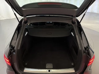 Audi A4 Avant 35 TFSI S Edition Leder-Stof Navigatie LED Parkeersensoren / 11
