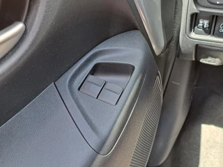 Toyota Aygo PLAY AIRCO CAMERA APPLE/ANDROID AUDIO-STUURWIELBED. BLUETOOTH LED-DAGRIJ / 12
