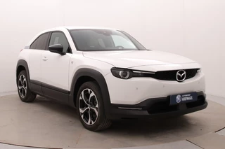 Mazda MX-30 E-SkyActiv R-EV 170 Makoto | Automaat | Adaptive cruise | Stoelverwarming | Head-up display | CarPlay | Camera / 8