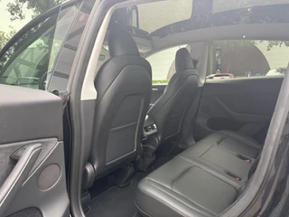 Tesla Model Y Long Range AWD 75 kWh / 10
