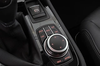 BMW 2-serie Gran Tourer 216i Business Edition Plus Trekhaak Stoelverwarming Head-Up Harman Kardon / 44