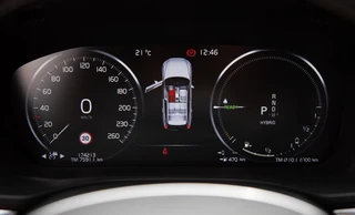 Volvo XC60 T6 Plug-in hybrid AWD R-Design Panorama|H/K Audio / 17