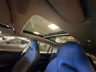Lynk & Co 01 1.5 / pano / navi / camera / Infinity / memory / elec klep / Apple Android carplay / 51