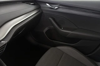 Skoda Octavia Combi 1.4 TSI iV PHEV Business Edition Keyless Apple CarPlay 17" / 37