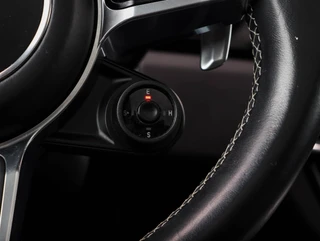 Porsche Cayenne Coupé 3.0 E-Hybrid Pano Achterasbesturing Krijtgrijs Luchtvering Softclose Stoelkoeling SOH 88,7% / 38