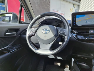 Toyota C-HR 1.8 Hybrid Dynamic / 11
