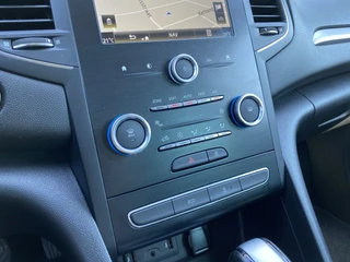 Renault Mégane Estate 1 .3 TCe Bose 160 pk AUT. | navigatie | cruise control | trekhaak | bose audio | keyless | privacy glas / 31