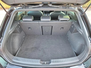 SEAT Leon TSI 204pk DSG Hybrid PHEV FR (Pano,Trekhaak,Camera,Virtual) / 40