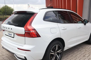 Volvo XC60 T6 Recharge AWD R-Design | Trekhaak | Parkeercamera |Panoramadak | Longe Range | Keyless / 15