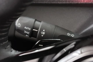 Peugeot 408 1.2 PureTech Allure Pack 130 EAT8 Stoelverwarming Camera Keyless 19" / 36