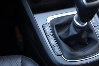 Hyundai Kona 1.0 T-GDI Premium Sky|Schuif/kanteldak|HUD|Stoelverwarming/verkoeling| / 17