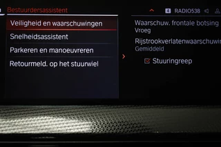 BMW 1-serie 118i Executive Edition | HALF LEDER | DAB | APPLE | DRAADLOZE LADER | CAMERA | 17" / 45