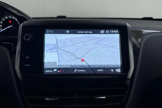 Peugeot 2008 1.2 PureTech Blue Lion | Trekhaak | Airco | Cruise control | Apple Carplay/Android Auto | DAB | Navigatie / 25