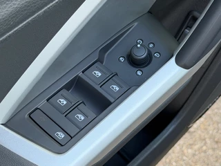 Audi Q3 45 TFSI e S-line Panoramadak | Leder | Sonos | Carplay | Led | Camera | Dode hoek | Elek. achterklep | Rijklaar incl. garantie / 11